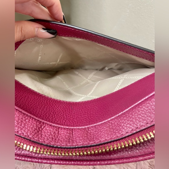 Michael Kors Jet Set Charm East West Leather Camera Crossbody - Picture 6 of 9